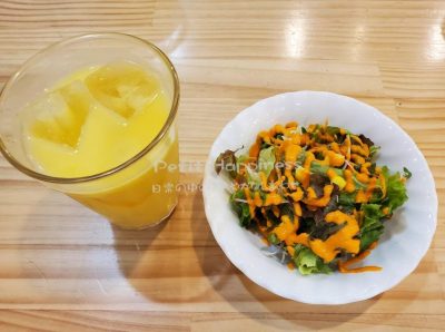 アジアンキッチンパールサラダと選べるセットドリンクのマンゴーラッシー